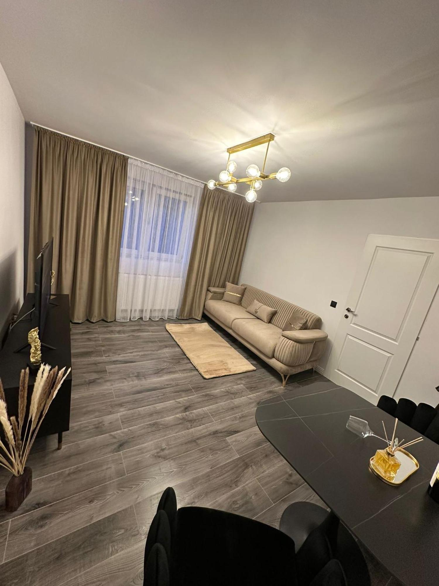 Evelyn Apartment Bistriţa Exteriér fotografie